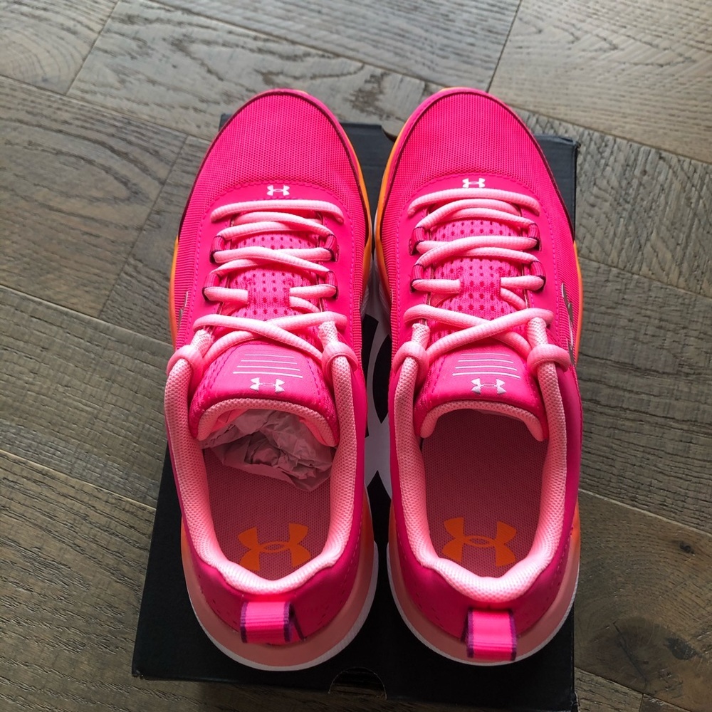 Under Armour Girls Shoes - Picture 4 of 5